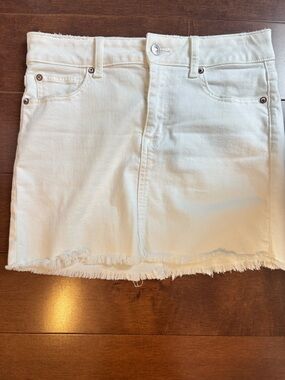 American Eagle Outfitters White Frayed Hem Denim Mini Skirt